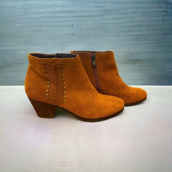 Franco Fortini size 6 Nicolette Brown suede leather side zip Boho Ankle Booties - Picture 1 of 10